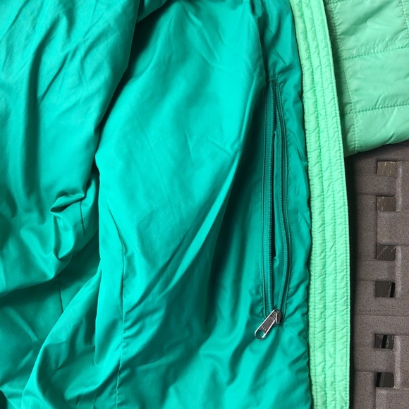 Marmot spring green puffer jacket. XS. - Picture 11 of 11